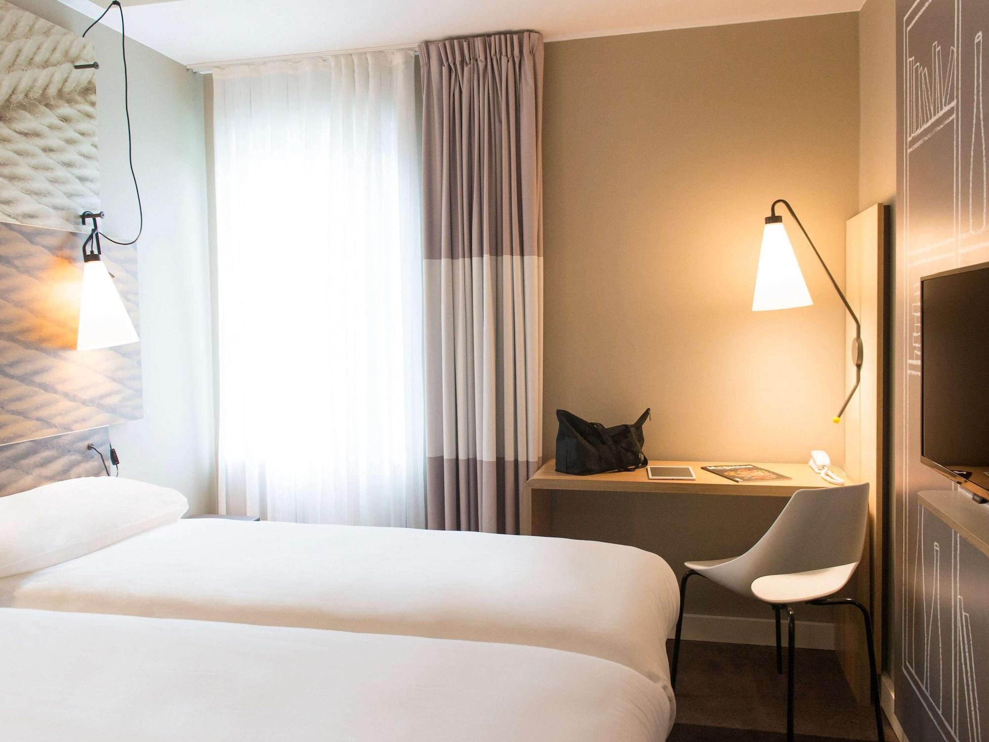 Ibis Wavre Brussels East Hotel Exterior photo